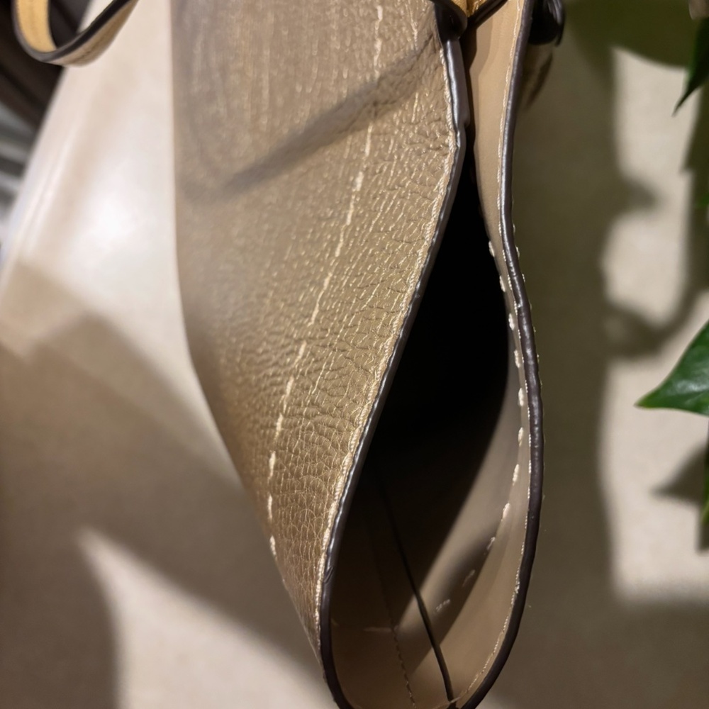 Tory Burch McGraw Metallic Leather Tote - Picture 6 of 11